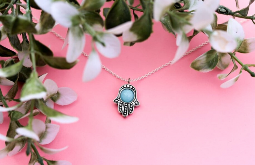 Best gemstone necklaces to reduce anxiety with Boho style UK